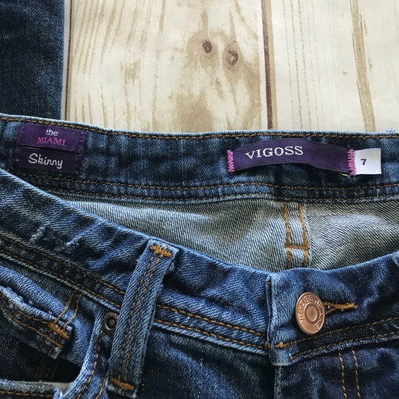 (Sold) Vigoss Denim Distressed Jeans,  Juniors 7 - Picture 4 of 8